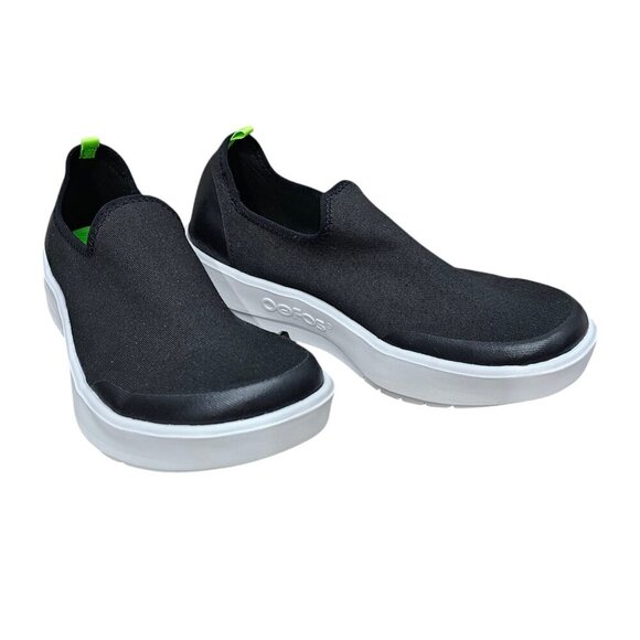 Oofos EEZEE LOW Women's Casual Slip On Black/White Sneaker Comfort Shoe - Picture 3 of 11